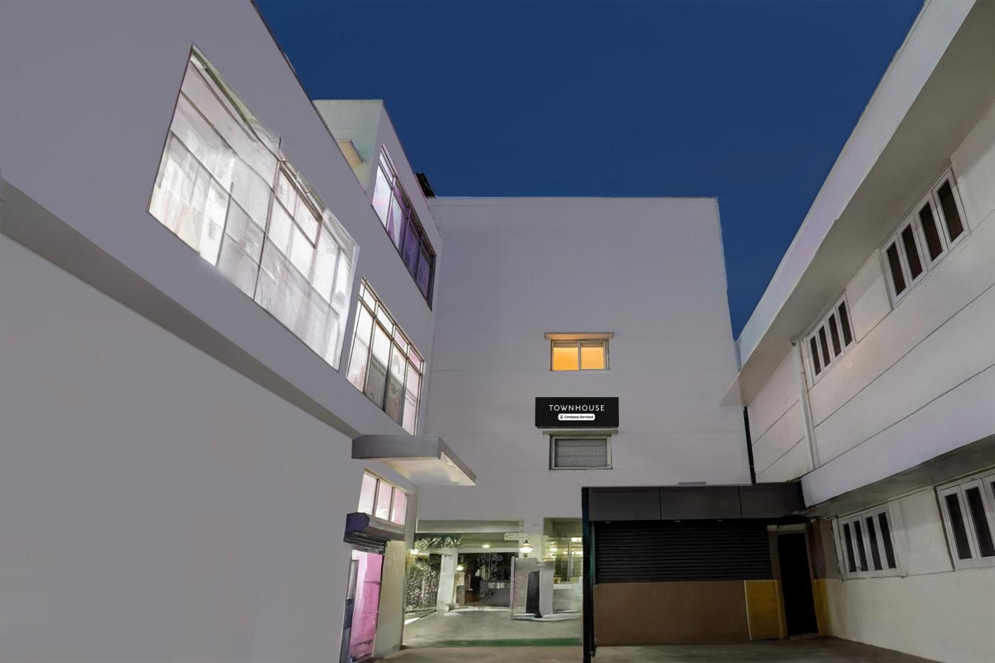 Super Townhouse Arcot Road Near Kauvery Hospital Chennai Exterior photo