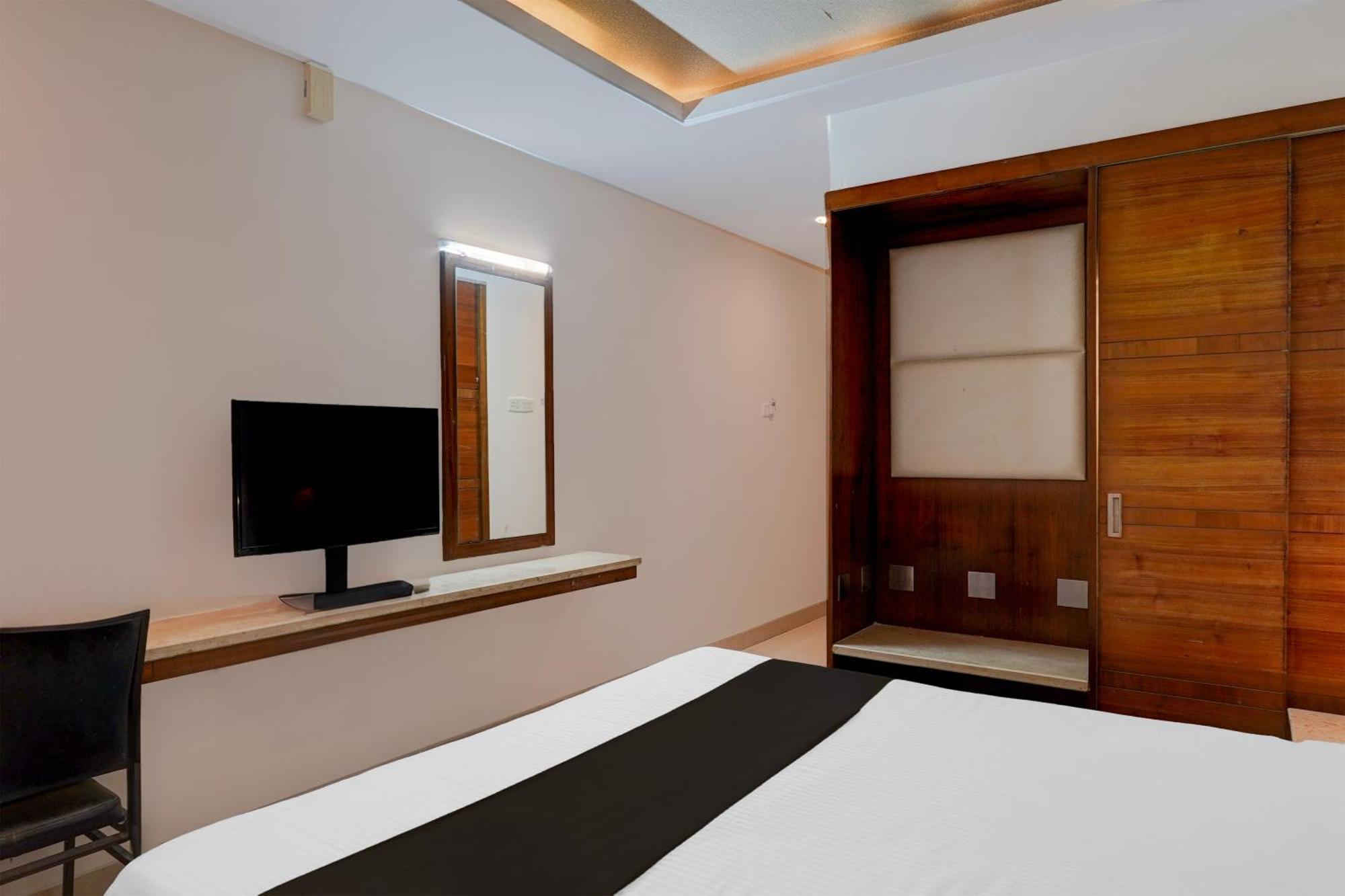 Super Townhouse Arcot Road Near Kauvery Hospital Chennai Exterior photo