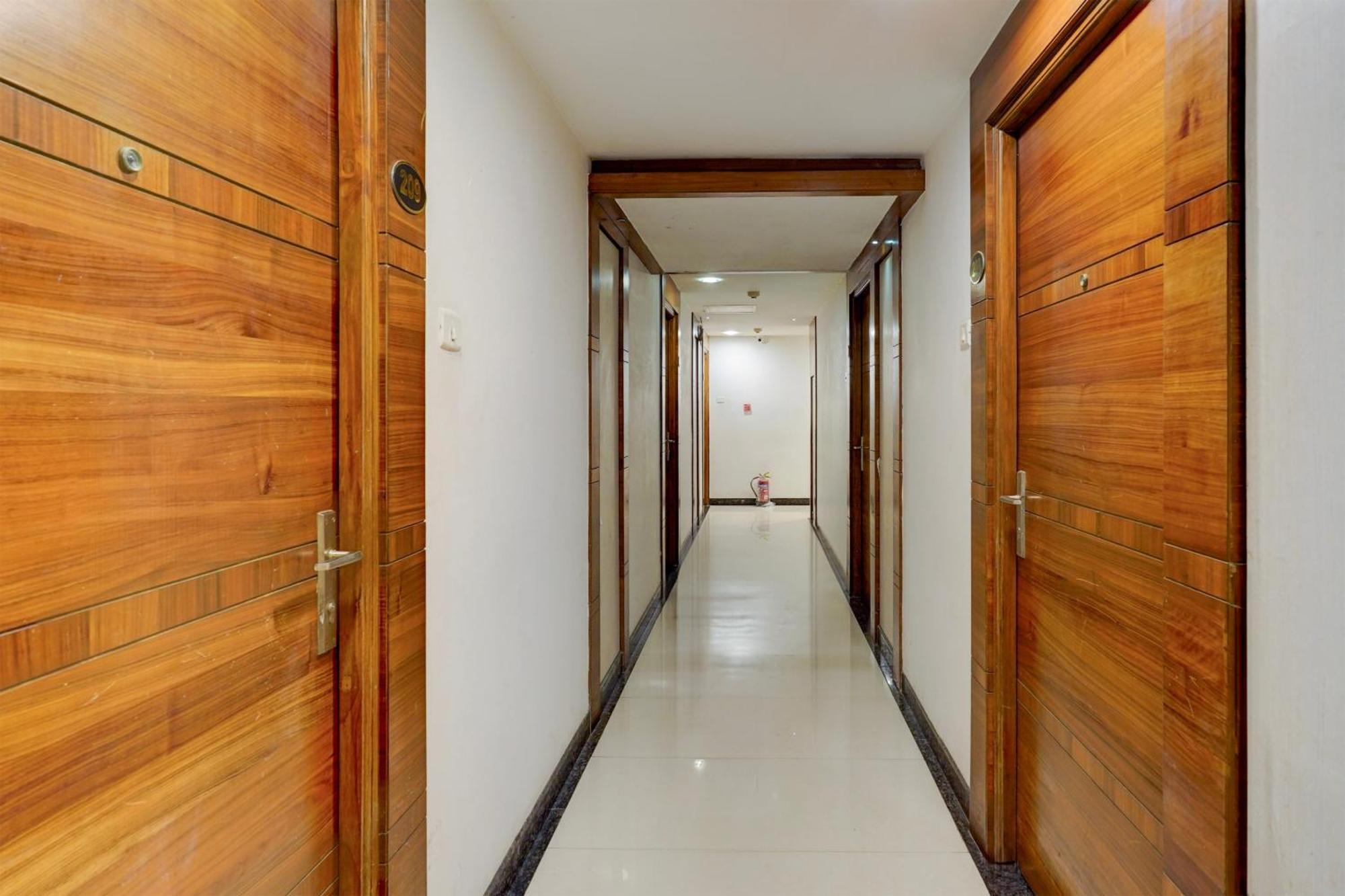Super Townhouse Arcot Road Near Kauvery Hospital Chennai Exterior photo